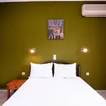 Southgate Aparthotel 3*